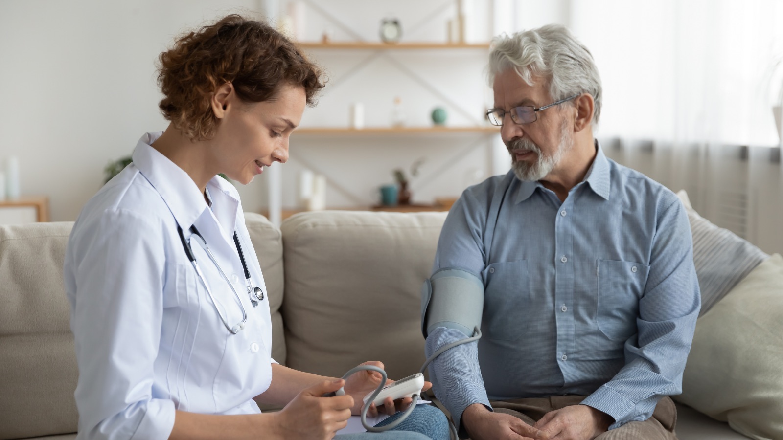 Ilustração: consulta de saúde e estilo de vida